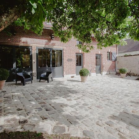 L'Atelier Des Magnolias Bed & Breakfast Aumont-en-Halatte Екстериор снимка