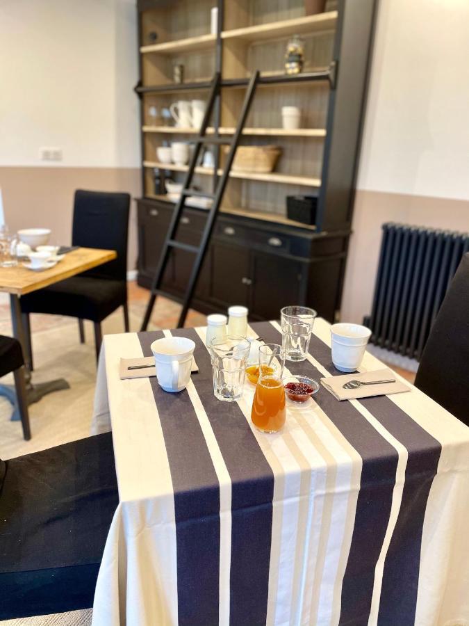 L'Atelier Des Magnolias Bed & Breakfast Aumont-en-Halatte Екстериор снимка